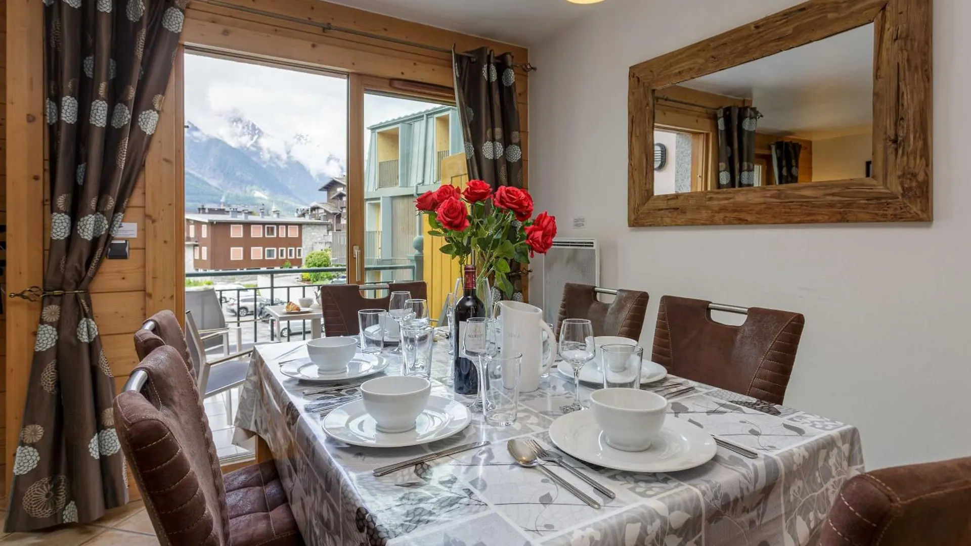 Les Sonnailles Apartment - Chamonix All Year